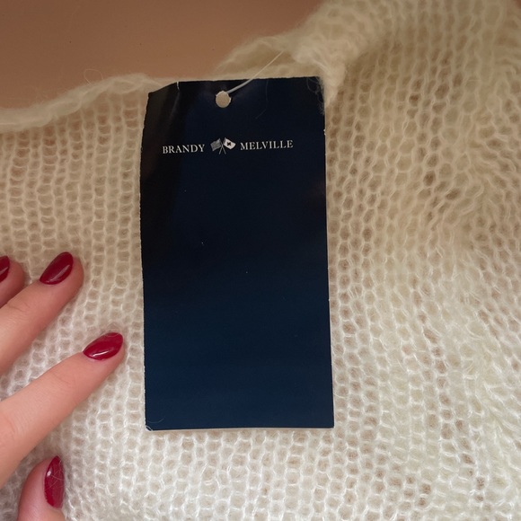 Brandy Melville cream sweater - Picture 2 of 3